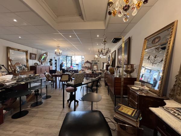 Faire expertiser votre art d’Asie, icône russe, verrerie Art Nouveau, Art Déco, dessin. Vendre votre objet, œuvre d'art, collection, mobilier, estimation en ligne gratuite